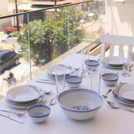아파트 Roula's
